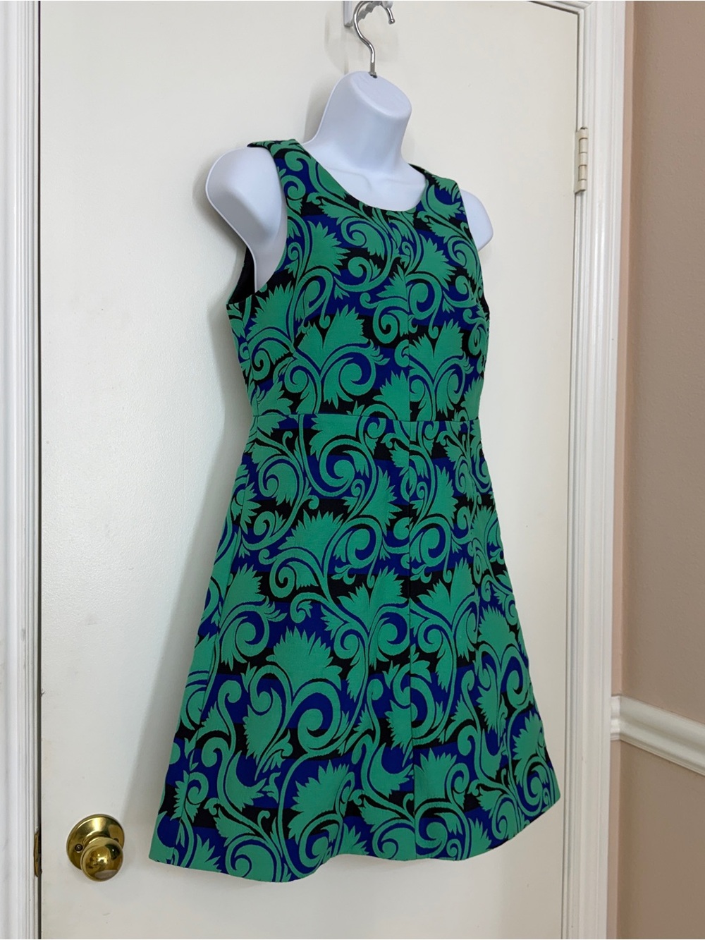 J.Crew Size 2 Fit & Flare Dress Green Blue Scroll Print Sleeveless Keyhole Back
